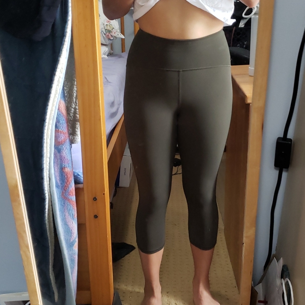 **SOLD**Lululemon Leggings - Picture 2 of 9